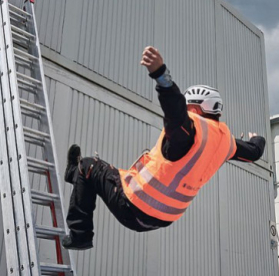 Transport, logistique : sécuriser le travail en hauteur des opérateurs.